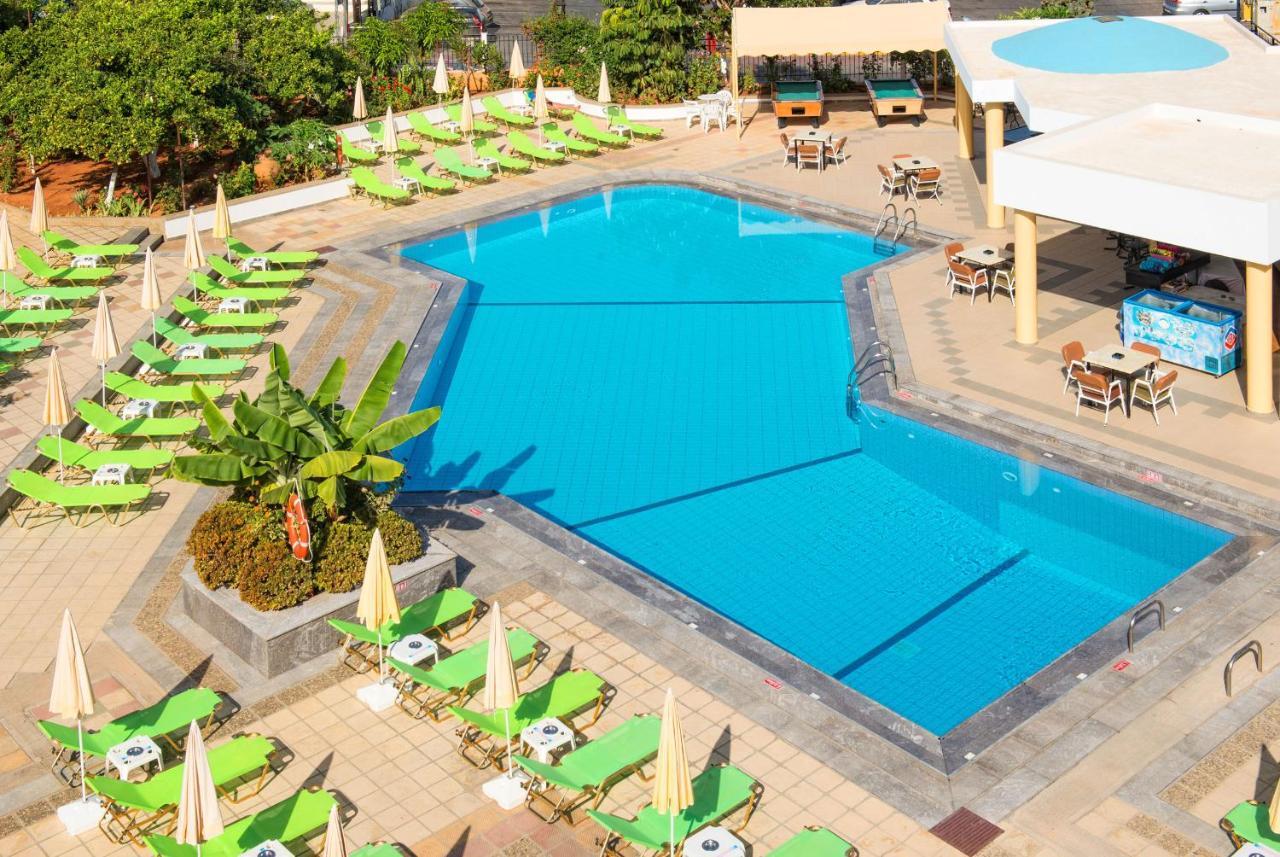 Holidays 3* Малиа